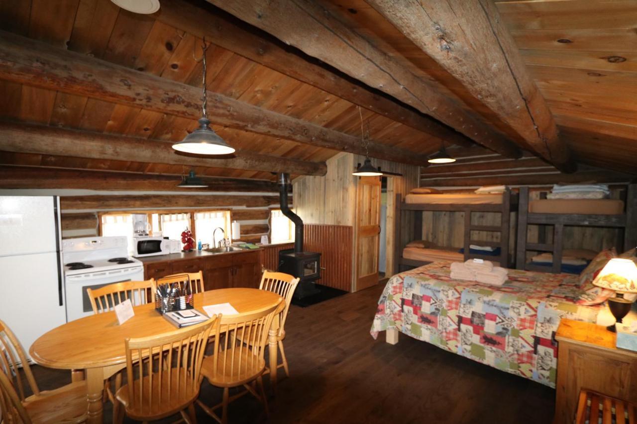 The Cabins At Historic Columbine Clark ภายนอก รูปภาพ